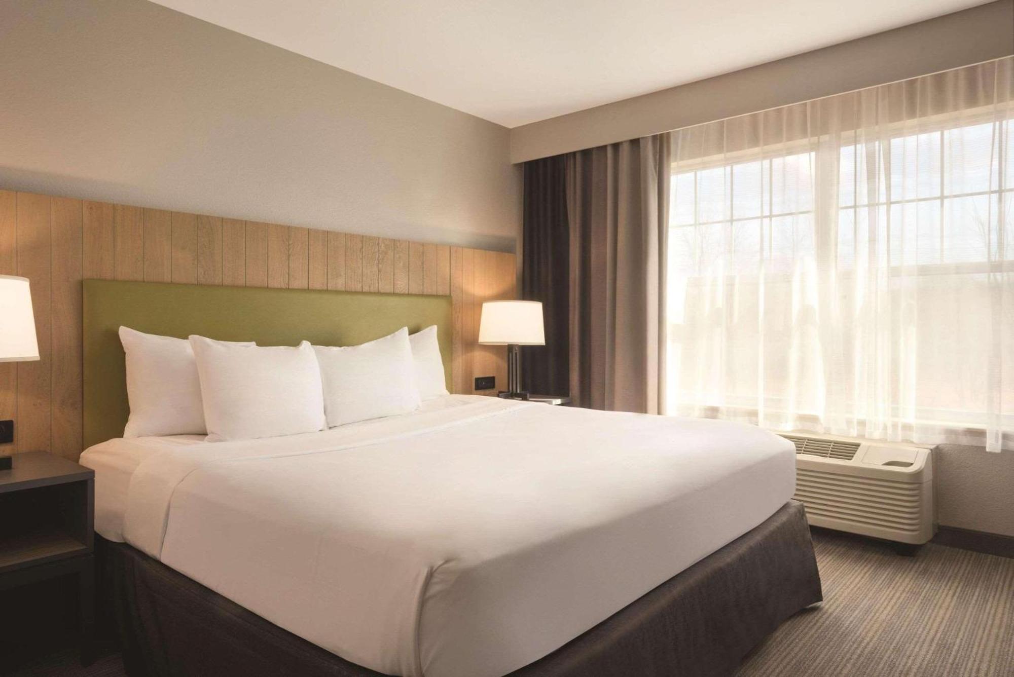 Country Inn & Suites By Radisson, Germantown, Wi Exteriör bild
